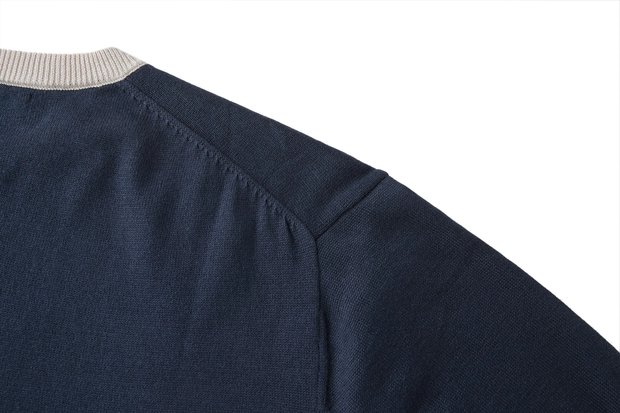POLO ： 100% 。 ： 。 ： 3D ， logo 。 2200 。 Polo ： ： ， . Polo ， ， ， ， ： 1：1 ： 1：1 ： 1：1 Size：S-M-L-x L ： - ：86536